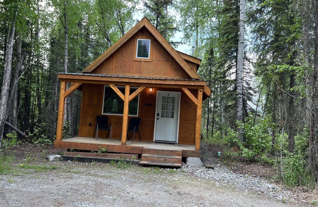 Moose Landing Cabin D95