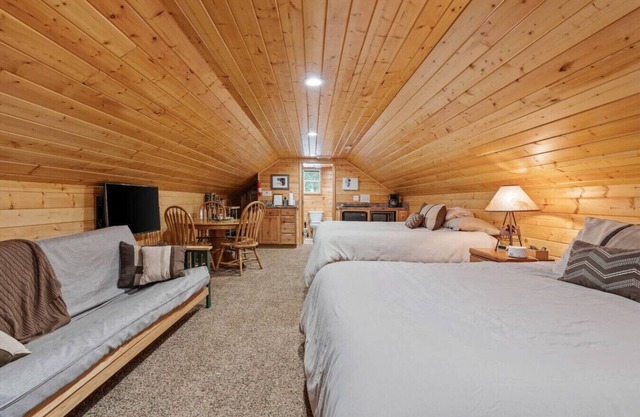 Moosewood Studio+Short walk to Lake+35-40min2YSNP!