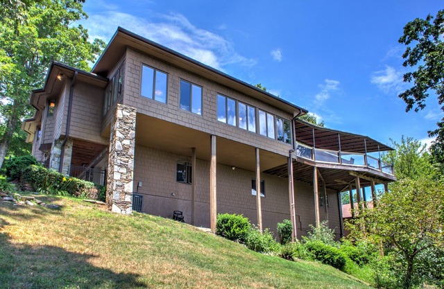 Morning Glow | Pet-Friendly, Mountain Getaway