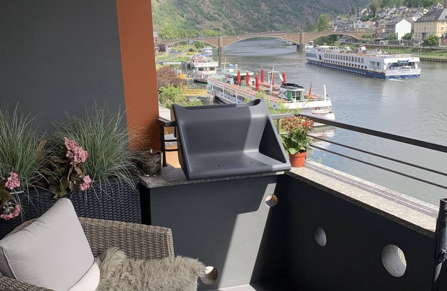 Moselapart IV with balcony, Mosel view