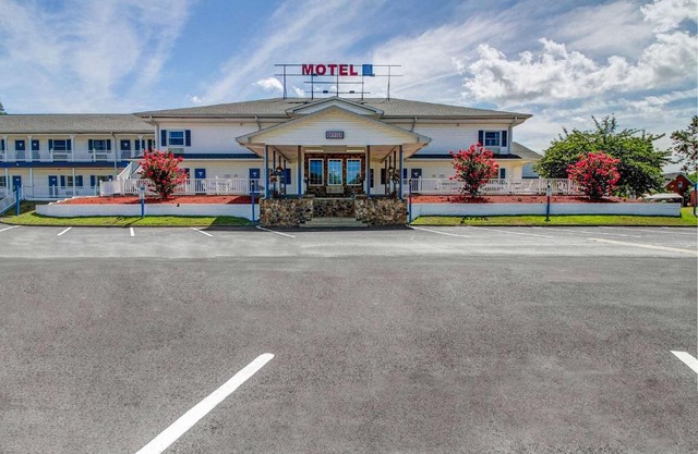 Motel 6-Front Royal, VA