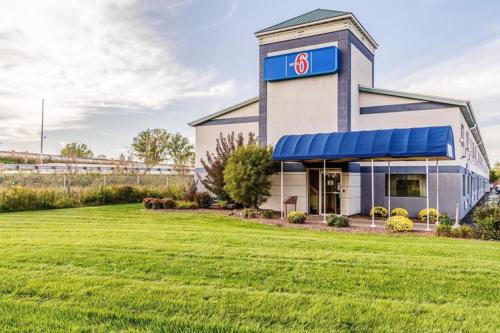 Motel 6-Green Bay, WI - Lambeau