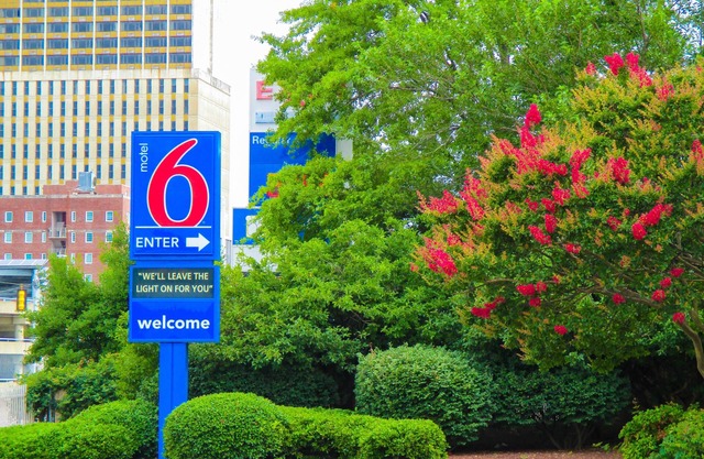 Motel 6 Memphis, TN - Downtown