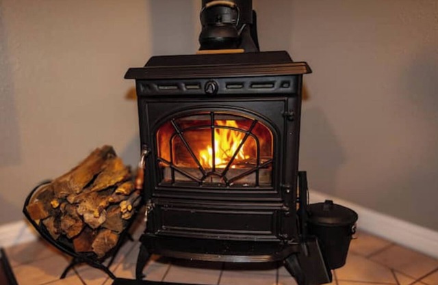 Mountain Azure Tahoe Private Home Hot Tub Firepit Trails 220 ft from Lake Tahoe