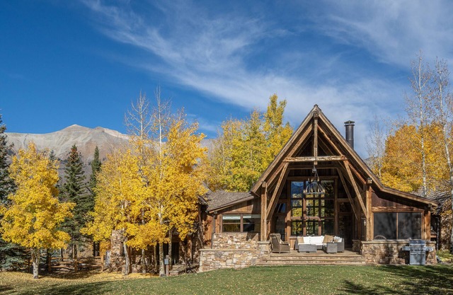 Mountain House by Exceptional Stays