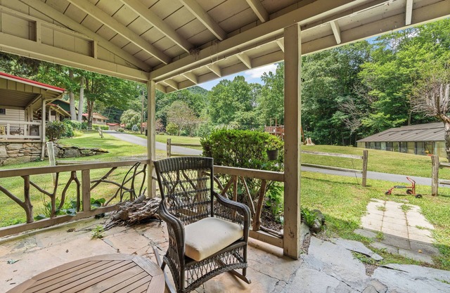 Mountain Joy Cottage #9 # BR log cabin