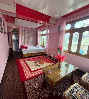 Mountain Paradise Homestay Kalpa