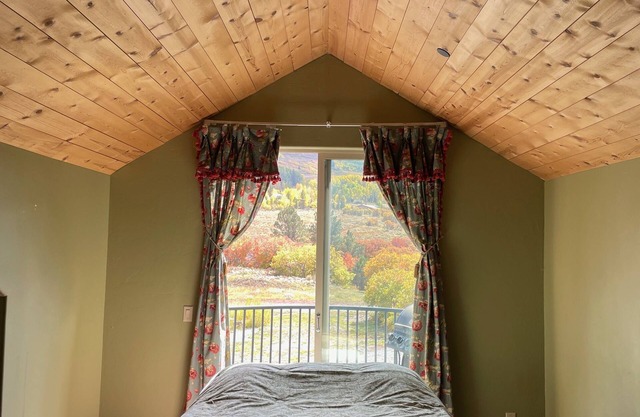 Mountain View Apartment