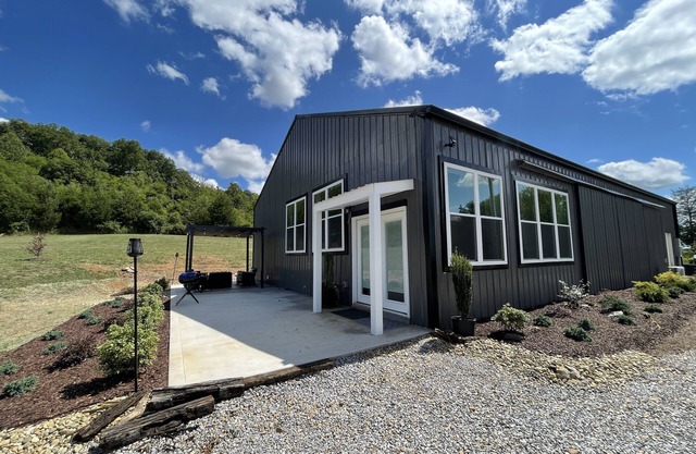 Mountain view, beautiful and serene! On more than 20 Acres!