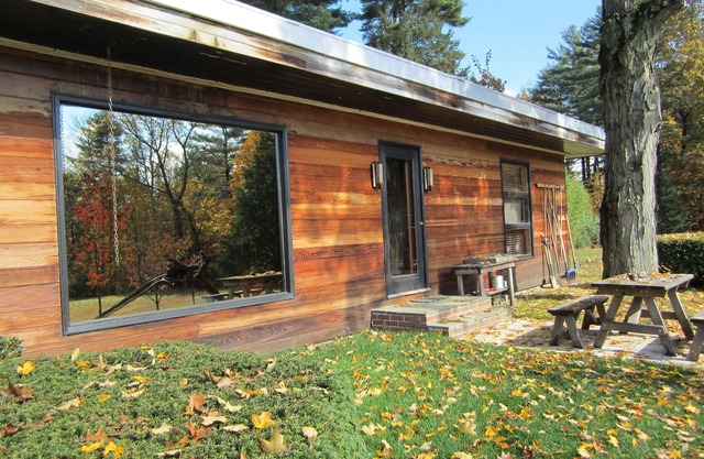 Mountain View: Comfort and Calm. Wood-burning Fireplace.