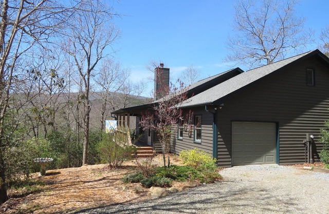Mountain VIEW! - Private-Romantic -Hike out the door! -WiFi