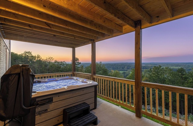 Mountainside VUE with Hot tub!