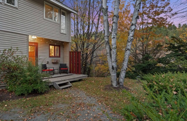 Mt Snow Retreat | Walk to brewery