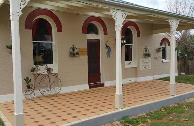 must love dogs B&B garden suite
