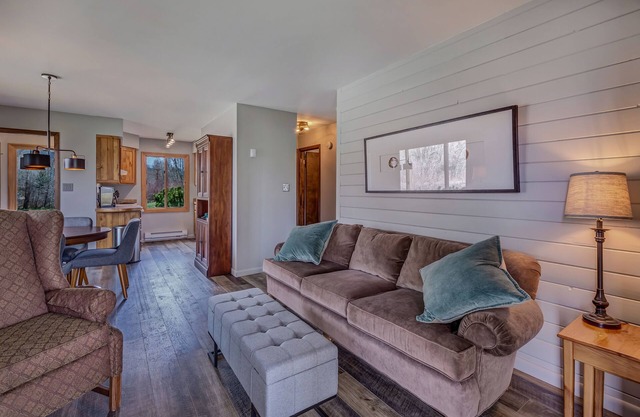 Mustang - Escape to the wilderness