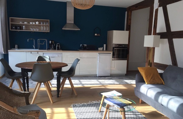 MY NEST IN STRASBOURG, perfect location, beautiful apartment for 4