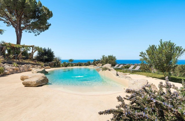 My Rental Homes - Villa Milo with pool, hot tub, garden, sea view