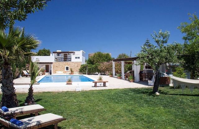 My Rental Homes - Villa Jardin large garden private pool and wifi