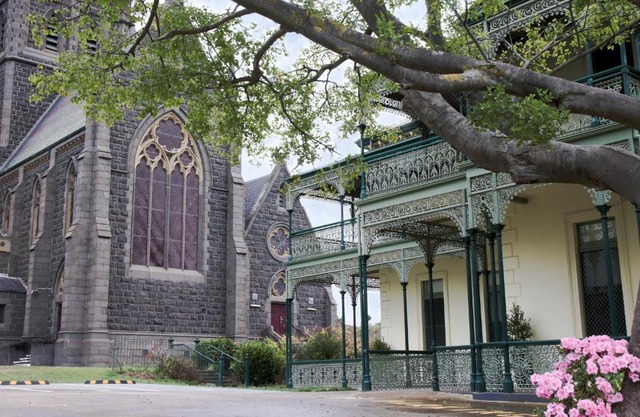 Myers Manor I Geelong CBD