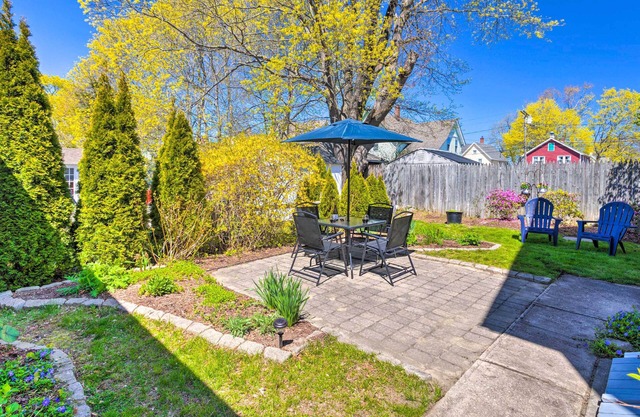Mystic Refuge w/Patio < 1 Mi to Downtown!