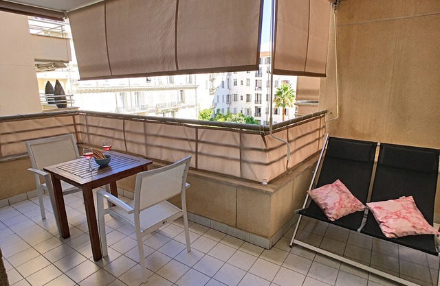 N&J - PALAIS MEDITERRANEE TERRASSE - Close sea