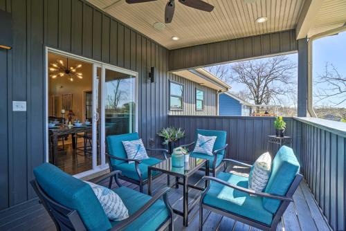 Nashville Home with Seasonal Pool Less Than 5 Mi to Dtwn!