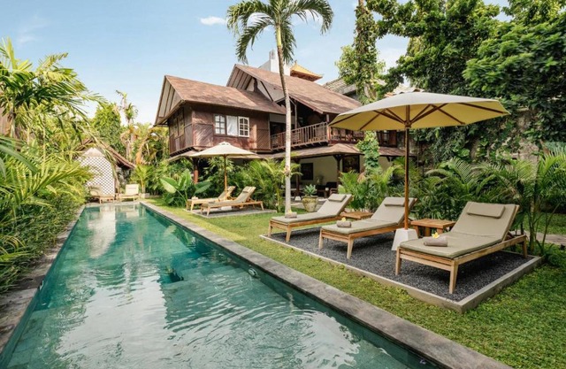 Nativ Living Villa Legian 6BR Villa 16px Big Group Walk to 66 Beach