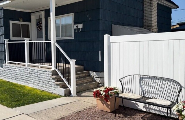 nCharming 1-Bedroom Cottage in Anaconda -Your Peaceful Retreat Awaits!