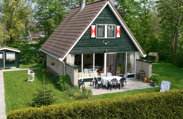 Near beach, luxurious holiday home with fireplace, peaceful, relaxing, in nature