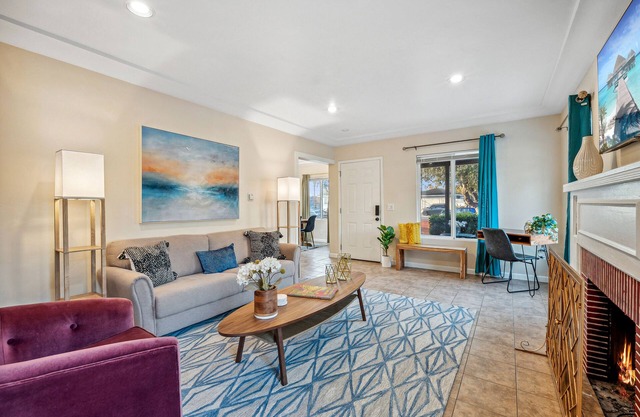 Near Disney! 2 bed 1 Bath - Front House
