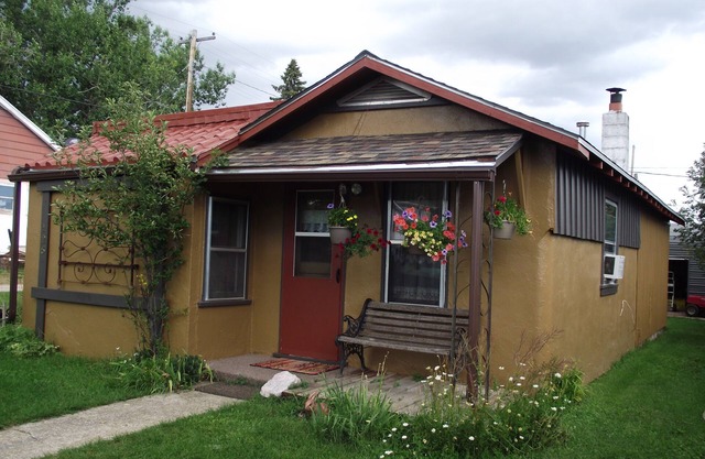 Near Mount Rushmore and all the Black Hills attractions. Located in Custer, SD