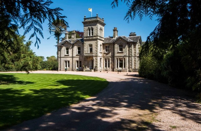 Near St Andrews Mansion House , Hot Tub 6 Acre Garden