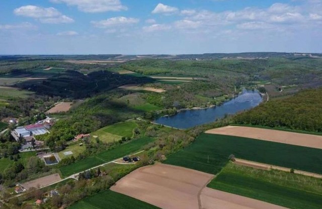 NEO resort jezero Bruje