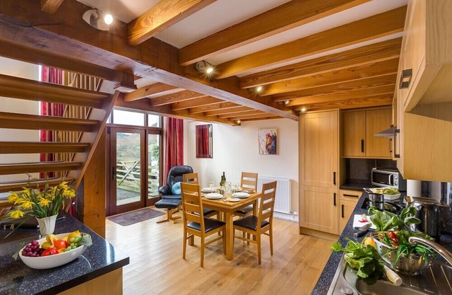 NEST BARN, pet friendly, with a garden in Keswick