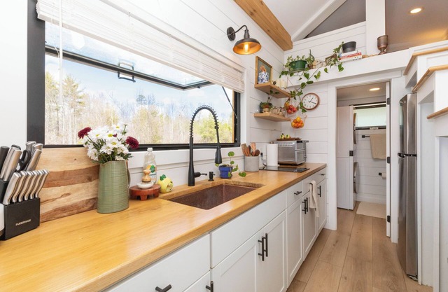 Nestled in the mountains, this cozy tiny home is 15 minutes to Asheville.
