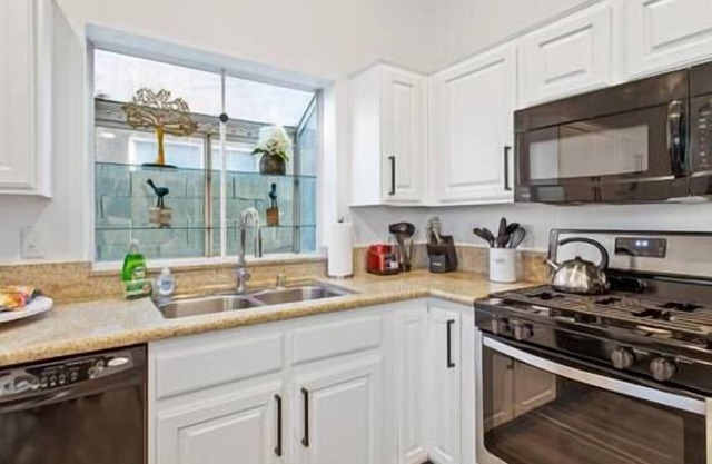 NEW 3BR Home w Pool, Pool Table, and more!