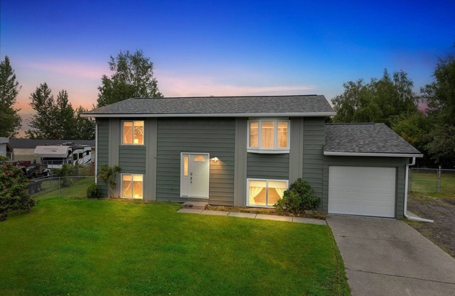 NEW! Anchorage 5BR Retreat Hikes, City & Comfort
