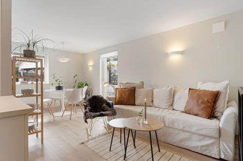 New and Urban Apartment, centrally located close to nature