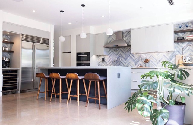 *NEW Central Austin | Sleeps 11 - WalkerVR Firefly