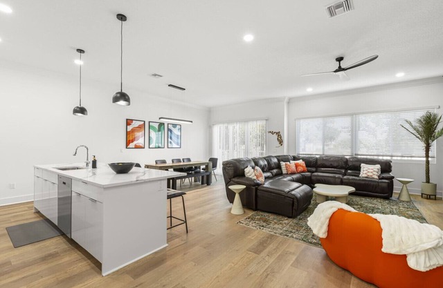 NEW! Columbus Cove - Luxury Tampa Townhome with 85 Inch TV, Game Room, Patio