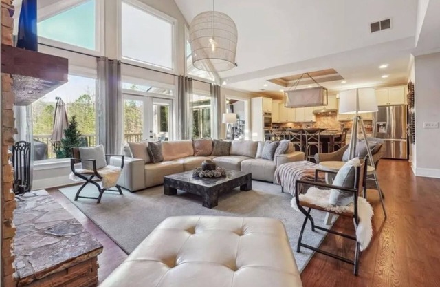 New!! High Lux Entertainment Big Canoe Home w Game Rooms/Greenbelt w Paths/hike