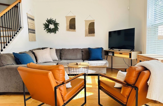 New home 2 minutes from Park Circle!