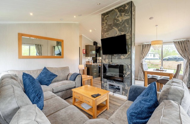 New in 2018. Modern and luxurious lodge with lakeside view.