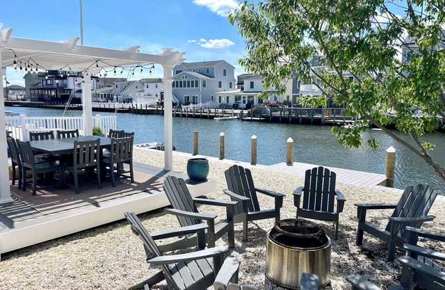 NEW Lagoon-Front Escape with Decks, Kayaks & Fire Pit – Near LBI