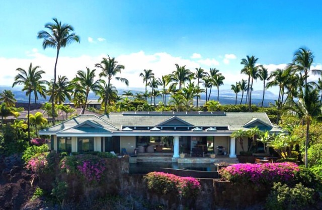 New Listing! 2 Adjacent Luxury Homes, Sleeps 16, Walk to Beach!