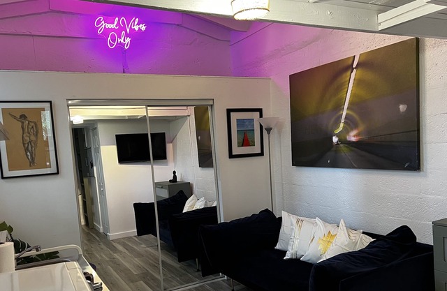 New Listing! 5min walk to Coral Gables! Zen Loft! Explore, Relax, & Indulge.