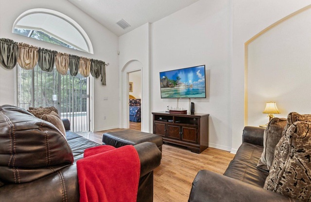 New Listing! Cumbrian Lakes Resort, 7mi to Disney & 13mi to Universal - GRH804615