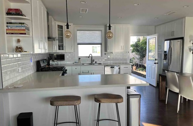 New Listing + Weekly Discounts! 3B/2B Garden Home near SoFi Stadium, LAX.