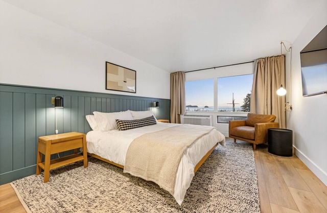 *NEW* Luxe Studio with View: Walk to Tours & More!