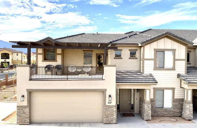 NEW! Luxurious Zion Village Rental 6BD/5BA Sleeps 22+, Pool, Lazy River